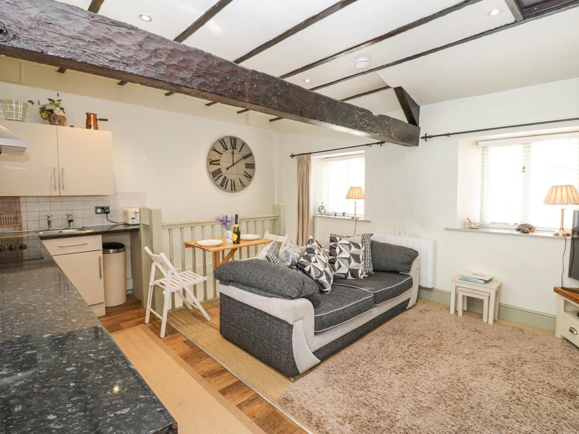 מידלהאם In & Out Cottage מראה חיצוני תמונה